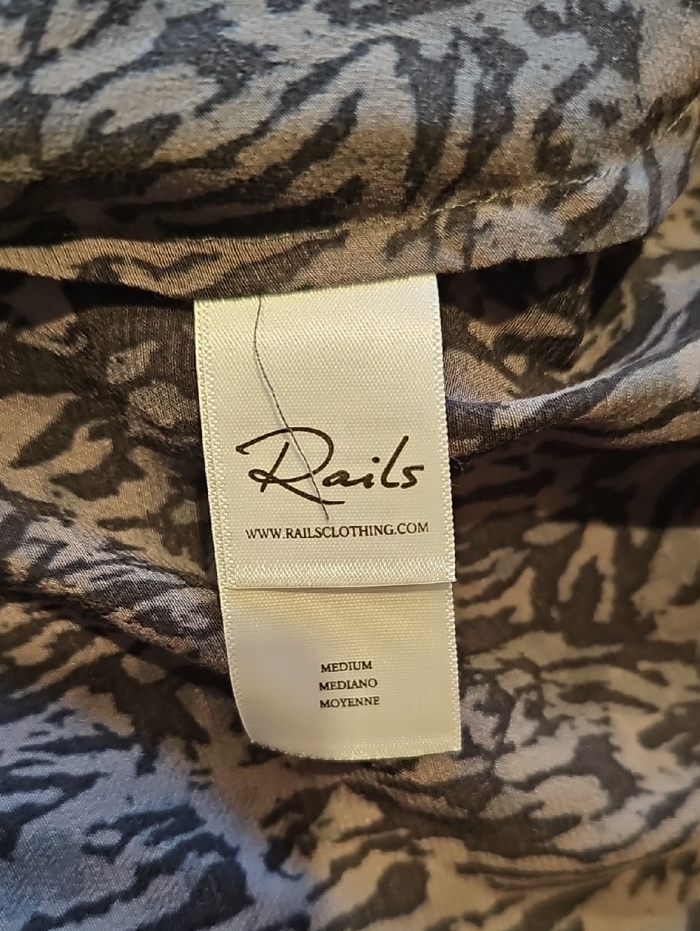Rails Zana Abstract Animal Print Long Sleeve Mini Dress Sz M In Charcoal - Picture 9 of 10